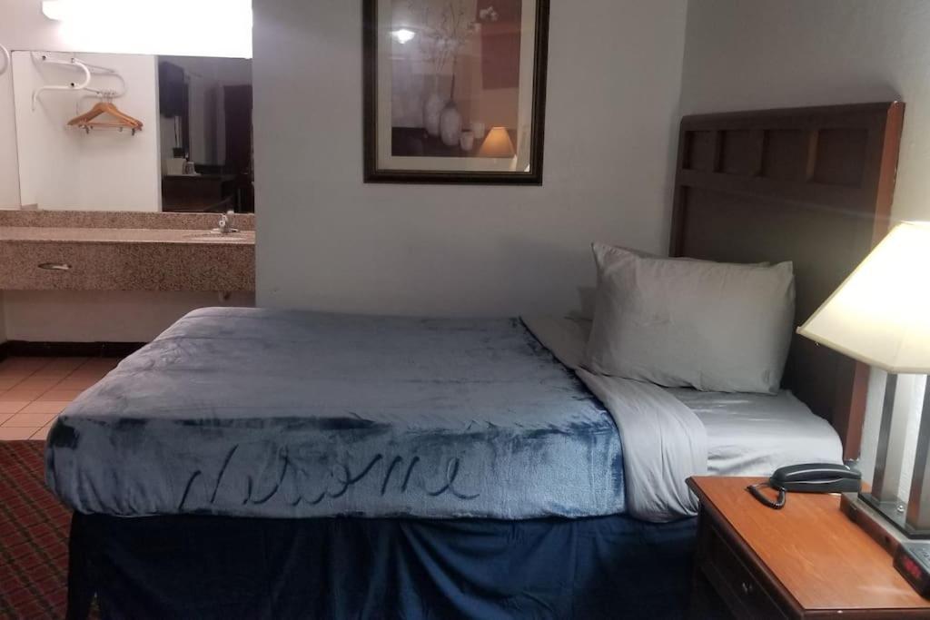 Hotel 2 Queen Beds Hotel Room 226 Booking Stillwater Exteriör bild